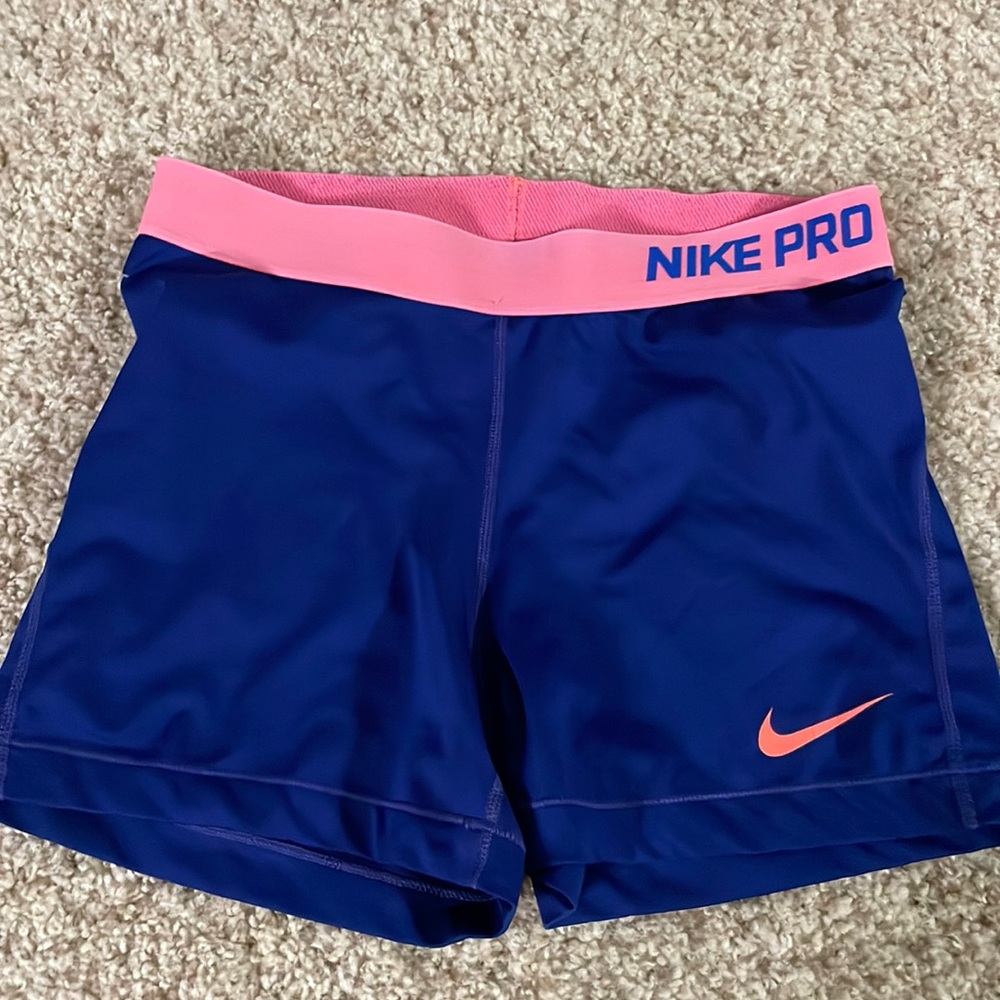 Nike pro shorts- size L